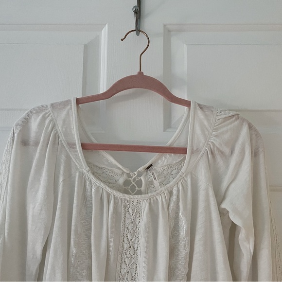 🌷BOGO!!!  Free People Long Sleeved Top - Picture 2 of 3